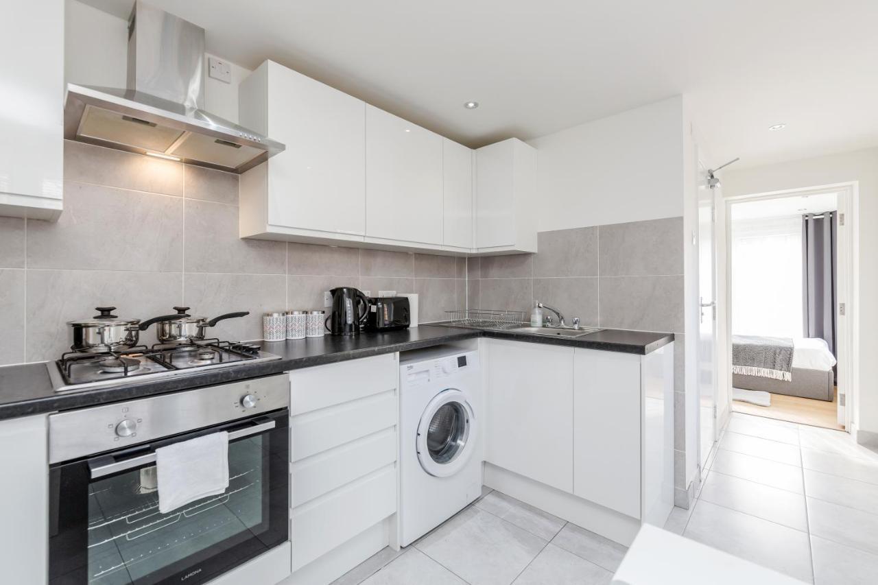 2 Bedrooms Serviced Apartment Excel Exhibition Centre, O2 Arena, Stratford Olympic City, Forest Gate, Central Londra Esterno foto
